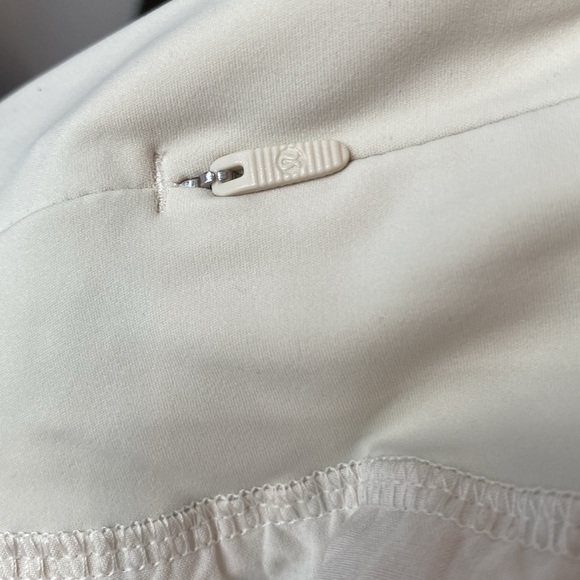 ❤️ Lululemon Fast & Free High-Rise Short 2" *Airflow In-Sense Emboss Size 4 NWT - Picture 9 of 11